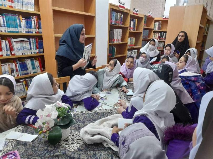 بازدید  از کتابخانه